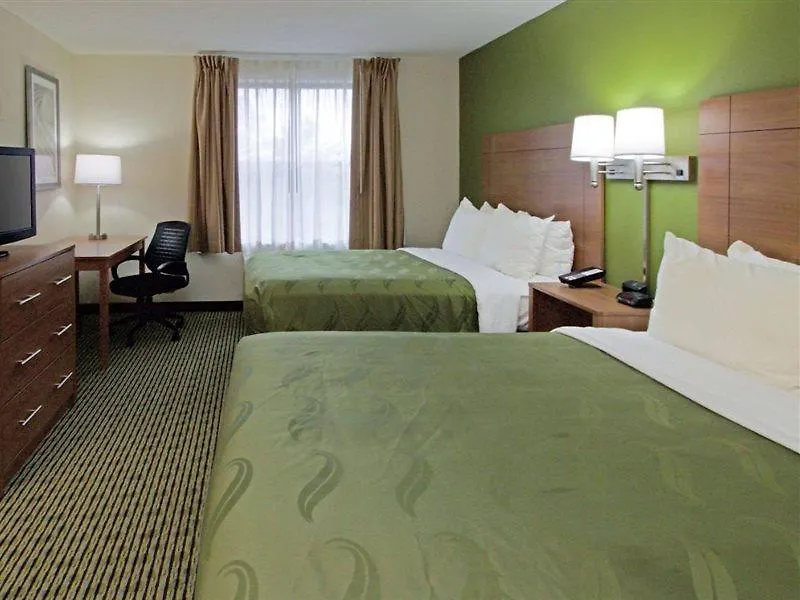 Quality Suites Lake Wright - Norfolk Airport