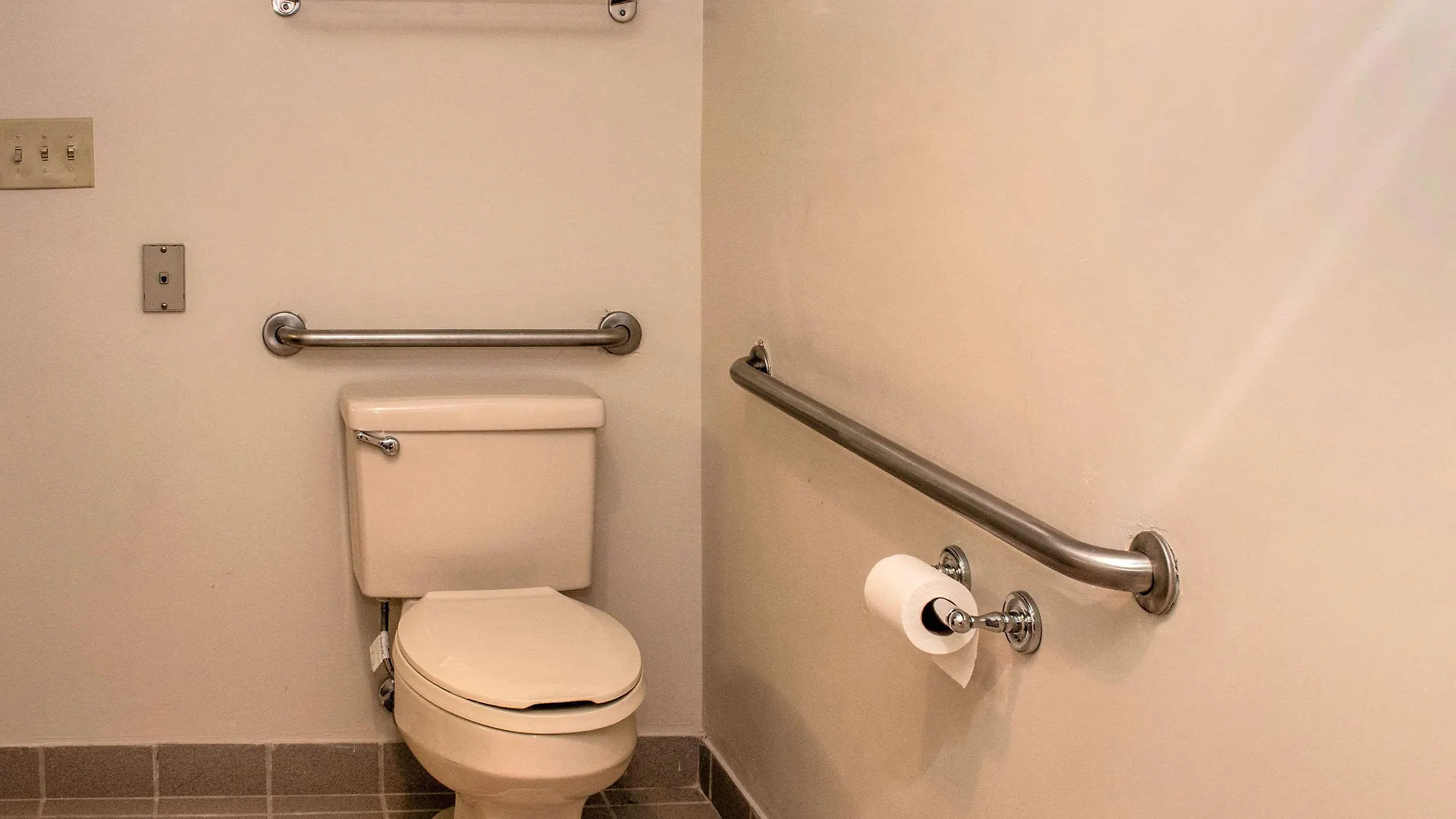 Quality Suites Lake Wright - Norfolk Airport 3*,  United States