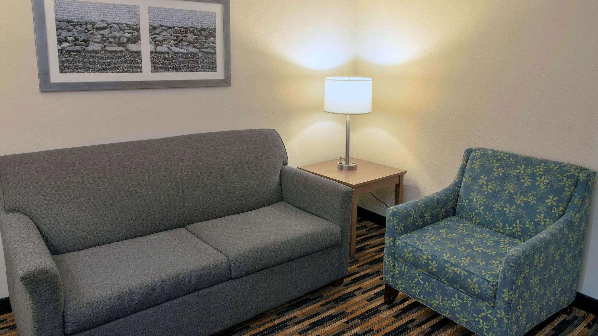 Hotel Quality Suites Lake Wright - Norfolk Airport