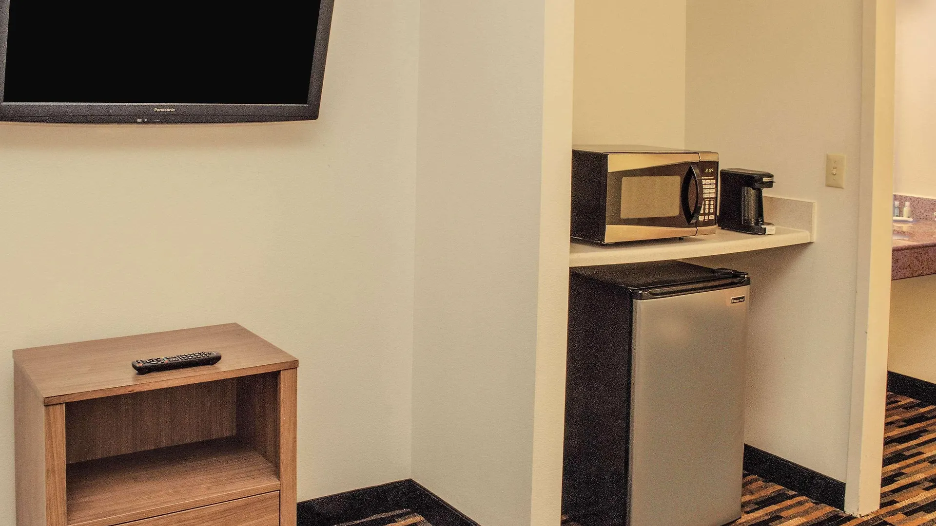 Quality Suites Lake Wright - Norfolk Airport 3*,