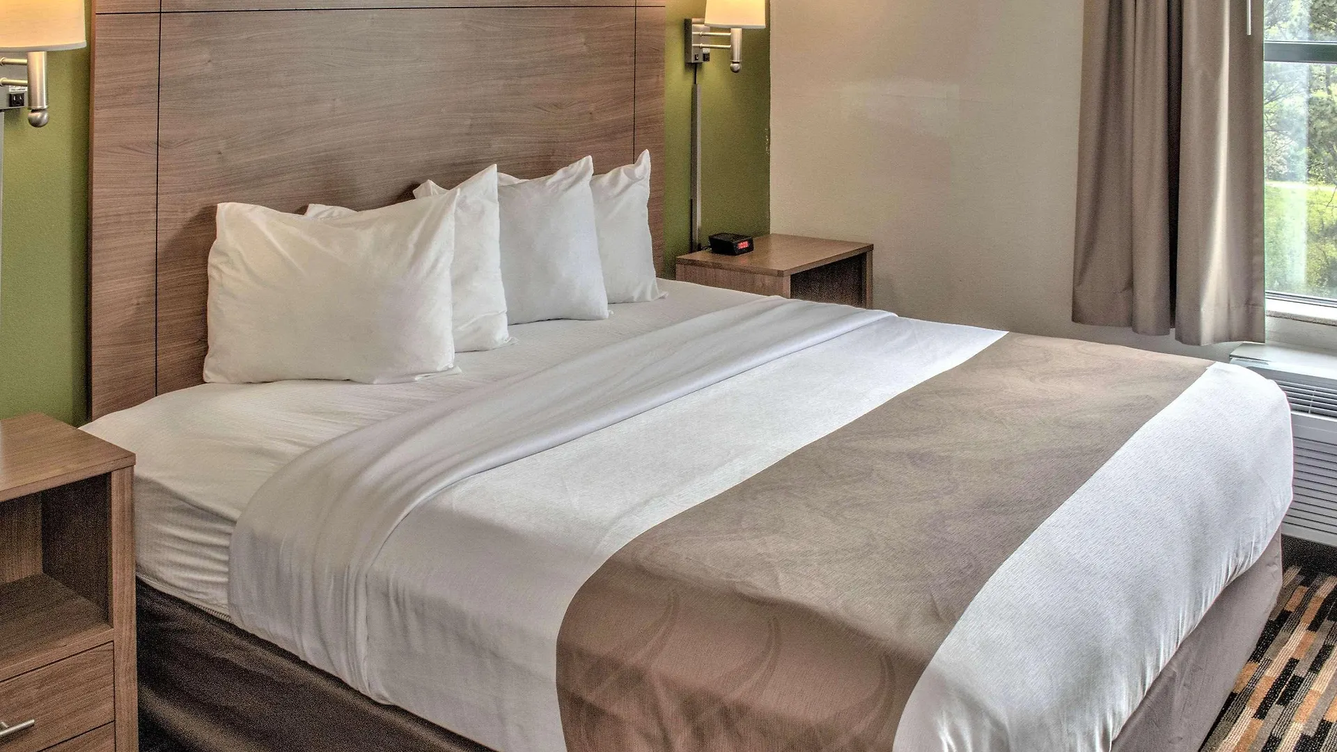Quality Suites Lake Wright - Norfolk Airport