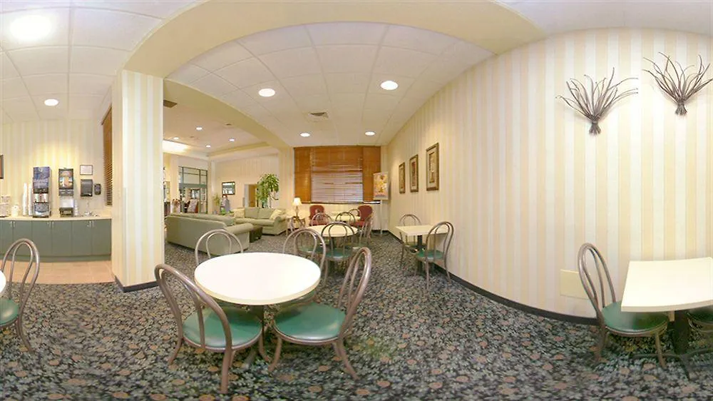 Hotel Quality Suites Lake Wright - Norfolk Airport