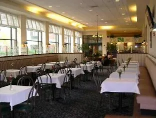 Hotel Quality Suites Lake Wright - Norfolk Airport